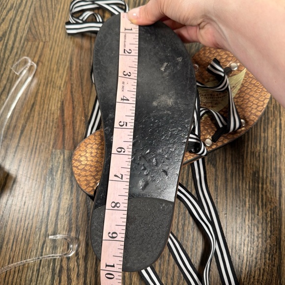 Mohop Ribbon wedge sandals size 9 - Picture 6 of 6